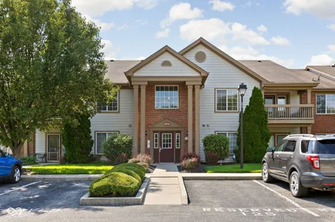 8950 Hunters Creek Drive #208