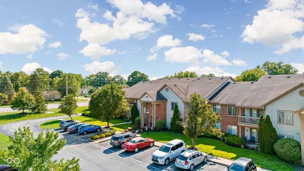 8950 Hunters Creek Drive #208 Indianapolis, IN 46227