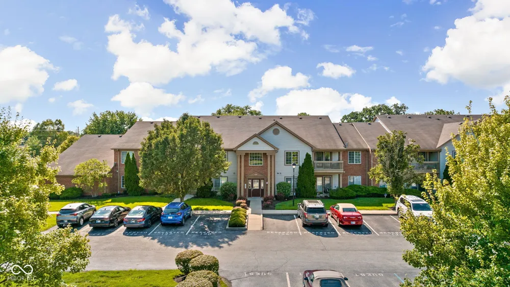 8950 Hunters Creek Drive #208 Indianapolis, IN 46227
