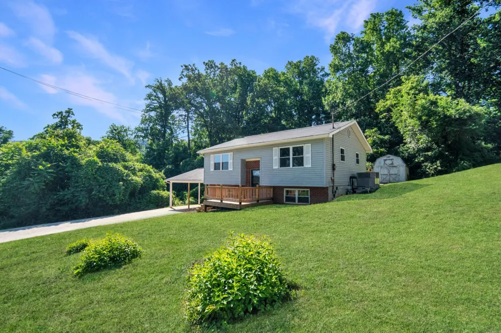 503 Martin Luther King Junior Drive Rockwood, TN 37854