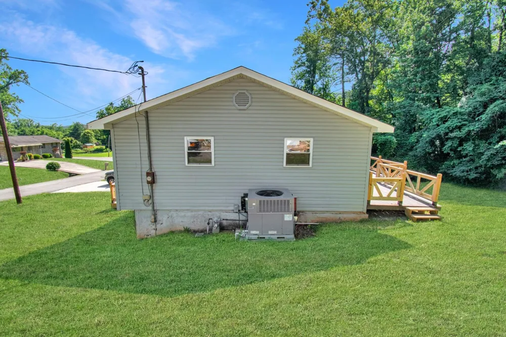503 Martin Luther King Junior Drive Rockwood, TN 37854