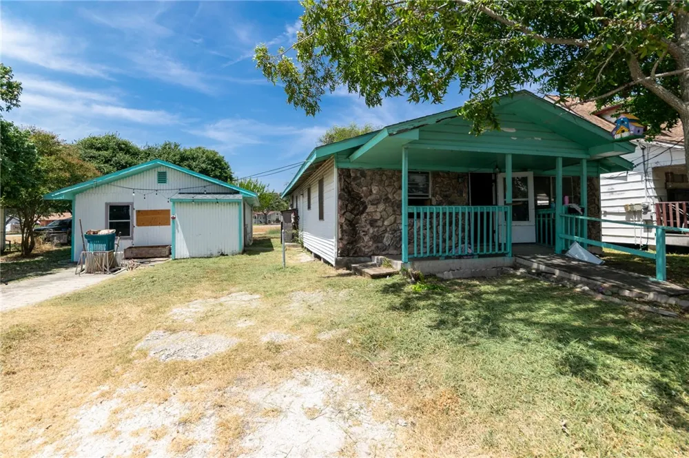 1163 Ochoa Street Portland, TX 78374