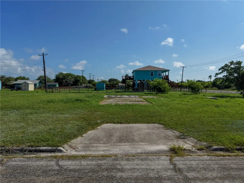260 E Deberry Avenue Aransas Pass, TX 78336