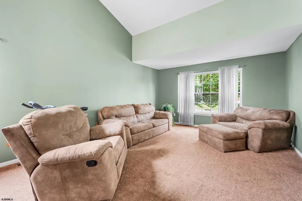 43 Donegal Ln Galloway Township, NJ 08205