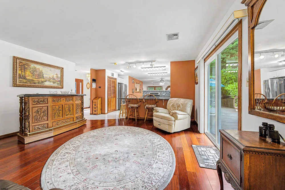633 8th Ave Galloway Township, NJ 08205