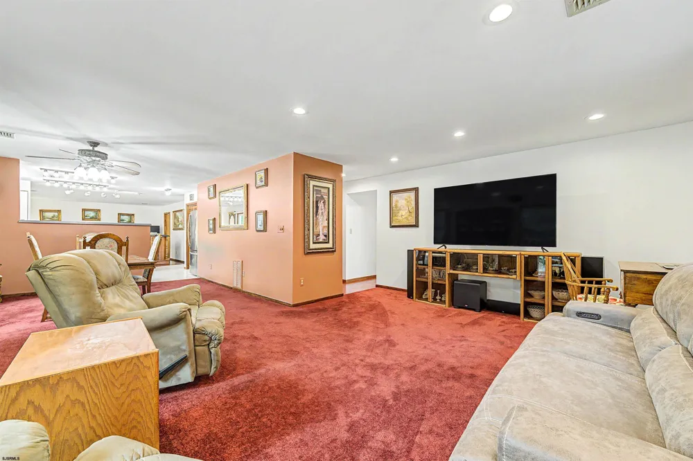 633 8th Ave Galloway Township, NJ 08205