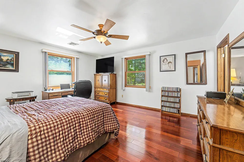 633 8th Ave Galloway Township, NJ 08205