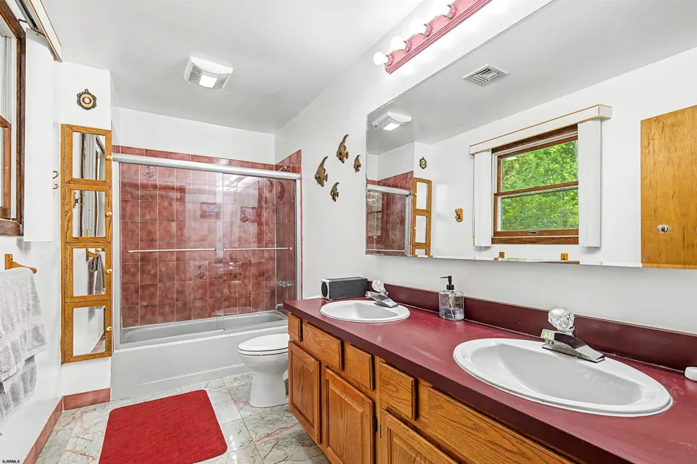633 8th Ave Galloway Township, NJ 08205