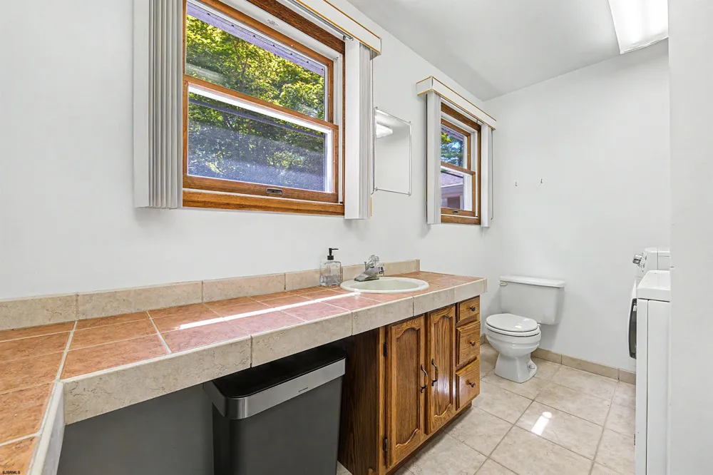 633 8th Ave Galloway Township, NJ 08205