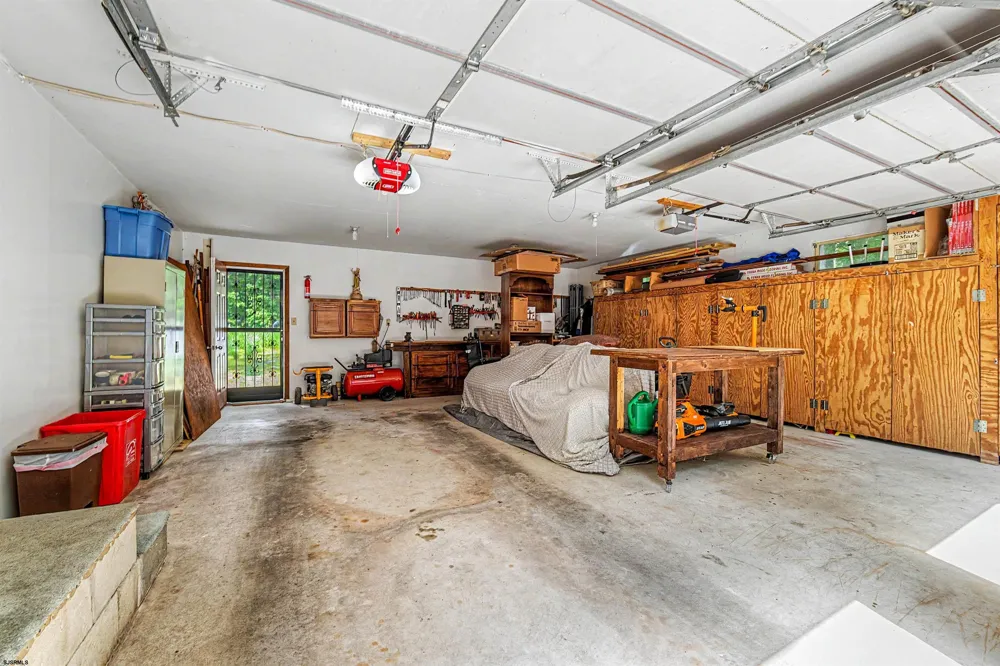 633 8th Ave Galloway Township, NJ 08205