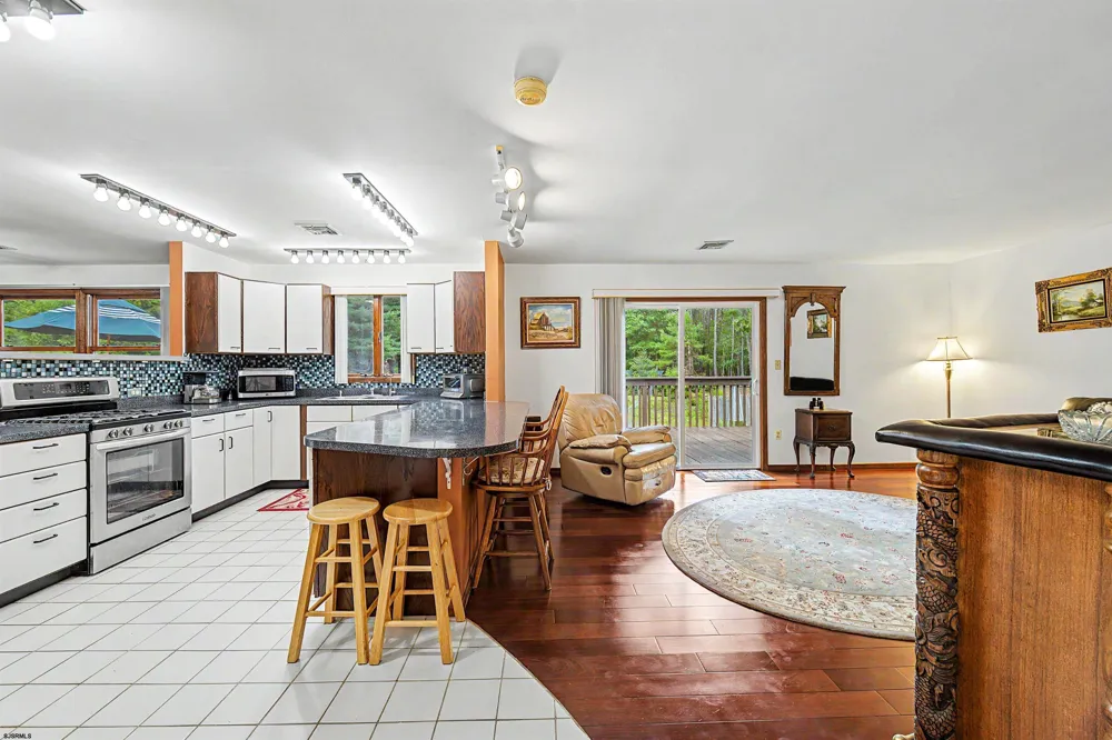 633 8th Ave Galloway Township, NJ 08205