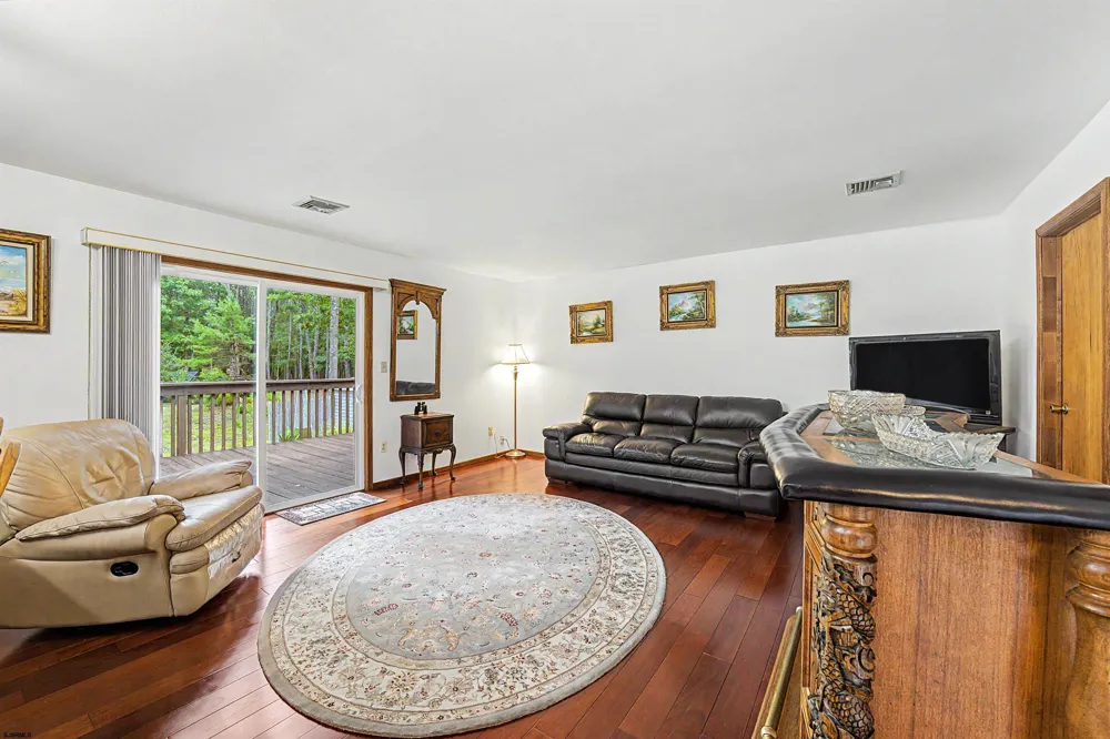 633 8th Ave Galloway Township, NJ 08205