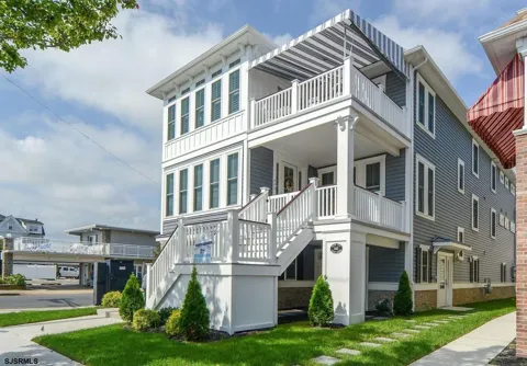 842 Wesley Ave # 842