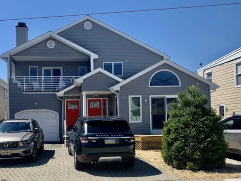218 2nd St N