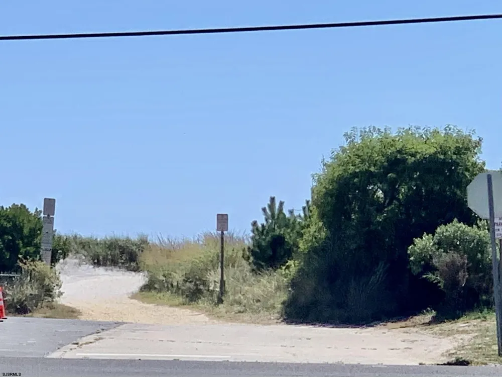 218 2nd St N Brigantine, NJ 08203