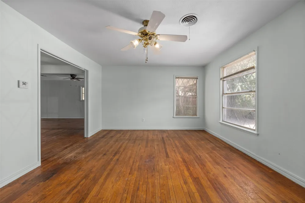 4406 Wayne Court S Haltom City, TX 76117