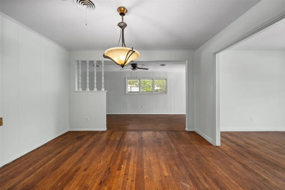 4406 Wayne Court S Haltom City, TX 76117