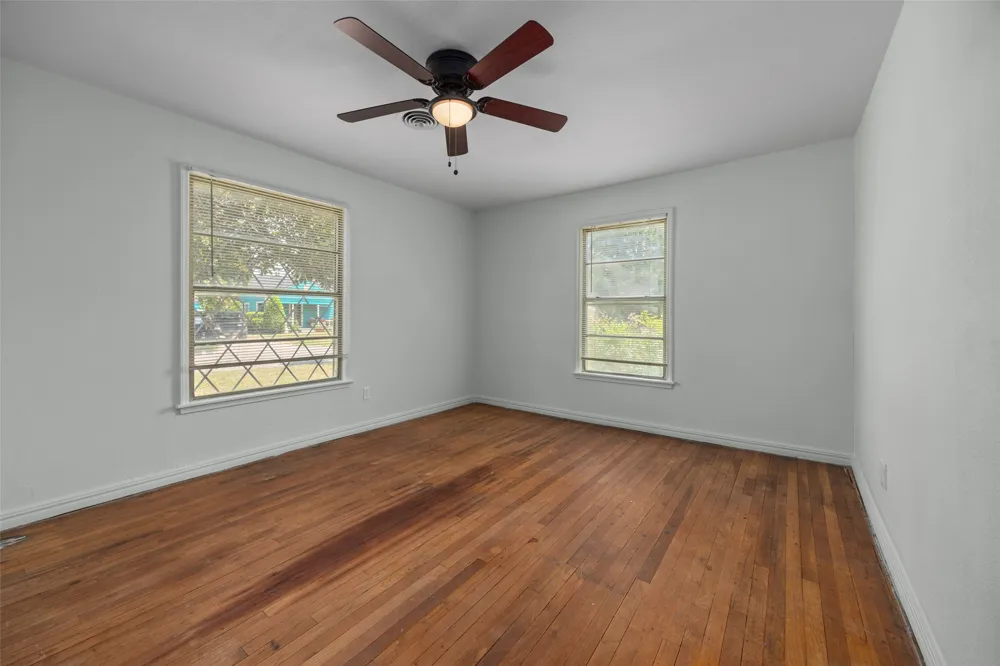 4406 Wayne Court S Haltom City, TX 76117