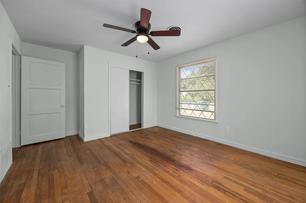 4406 Wayne Court S Haltom City, TX 76117