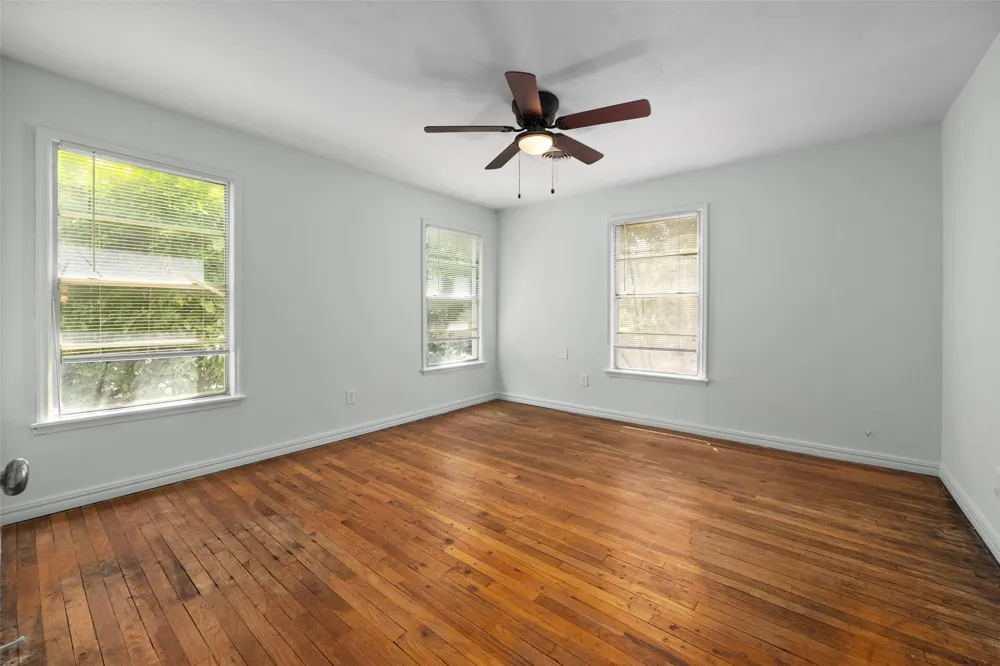 4406 Wayne Court S Haltom City, TX 76117