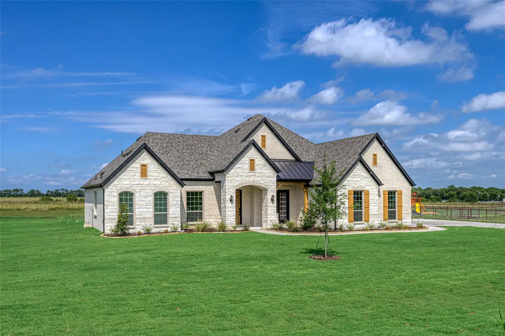 101 Jasper Lane Van Alstyne, TX 75495