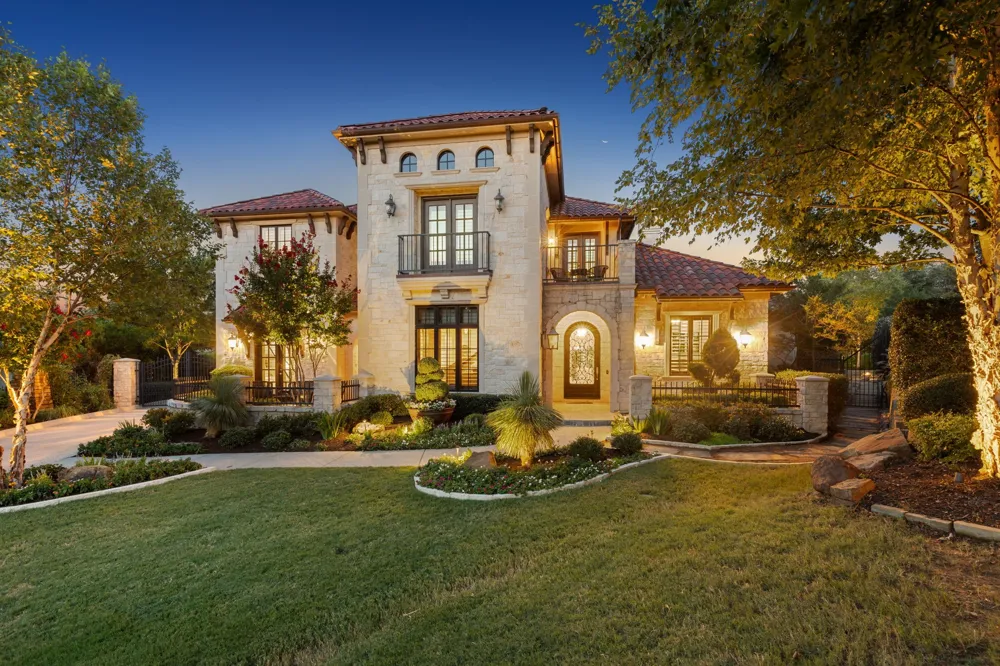 2106 Falcon Pass Westlake, TX 76262