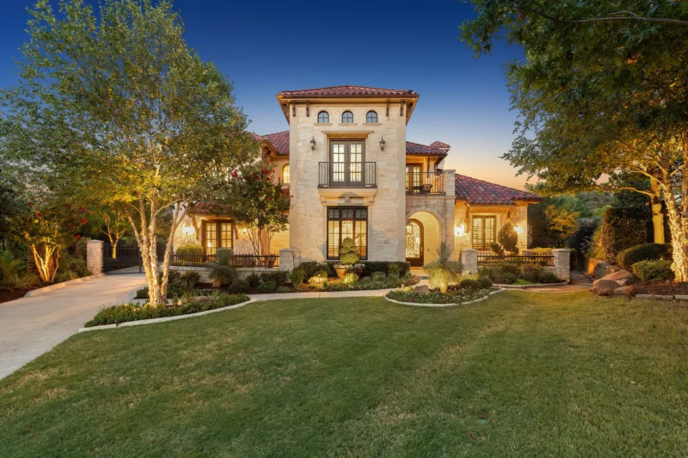 2106 Falcon Pass Westlake, TX 76262