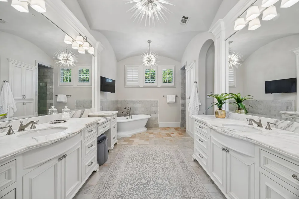 2106 Falcon Pass Westlake, TX 76262