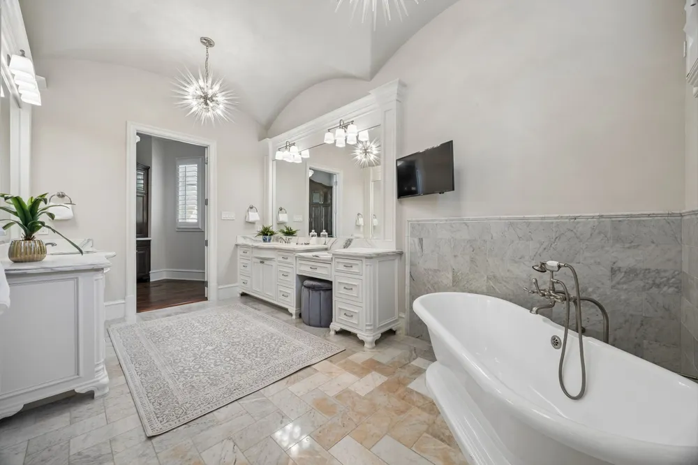 2106 Falcon Pass Westlake, TX 76262