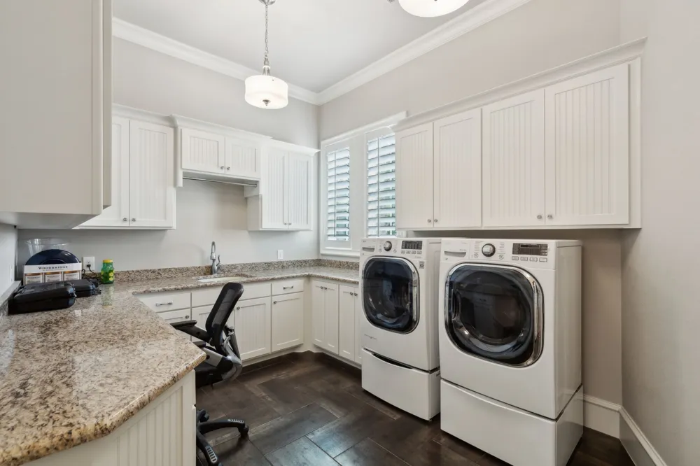 2106 Falcon Pass Westlake, TX 76262