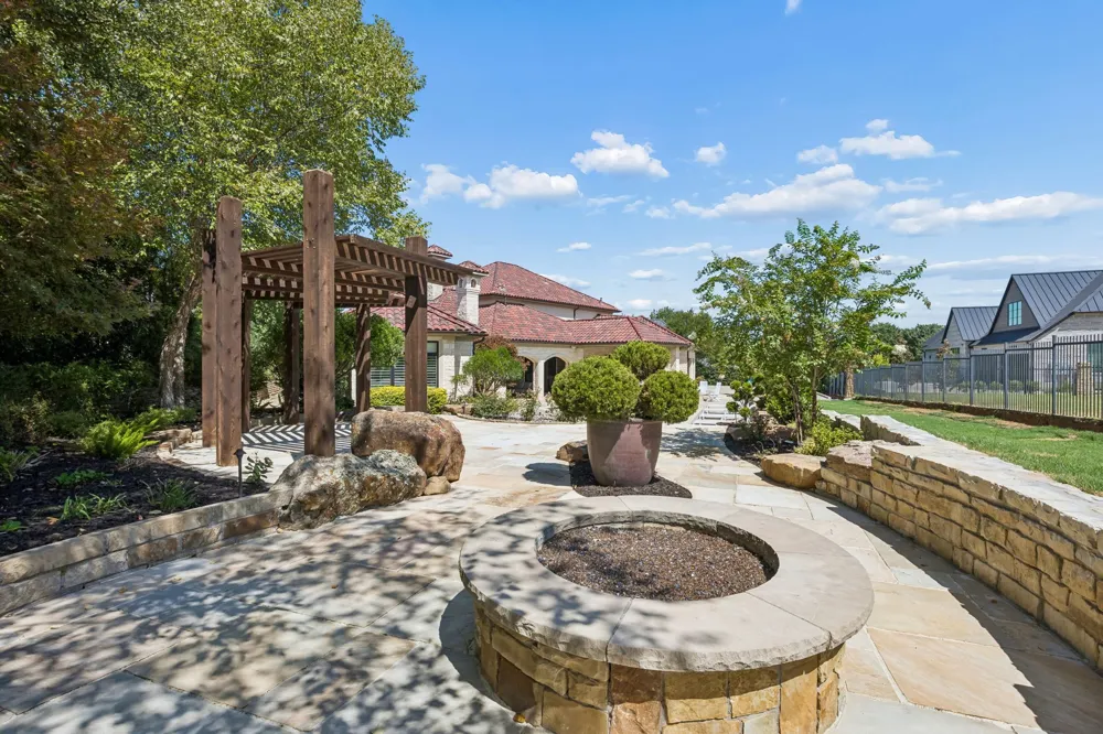 2106 Falcon Pass Westlake, TX 76262