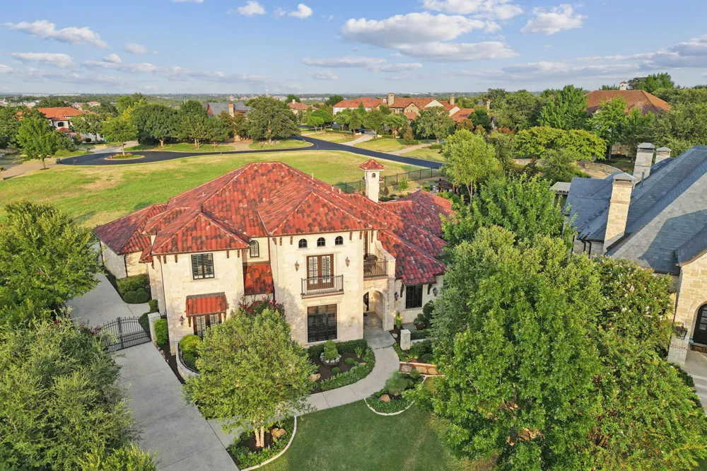 2106 Falcon Pass Westlake, TX 76262