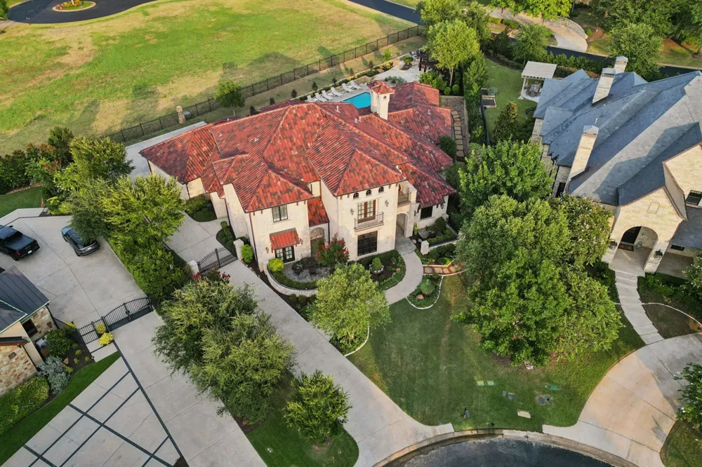 2106 Falcon Pass Westlake, TX 76262