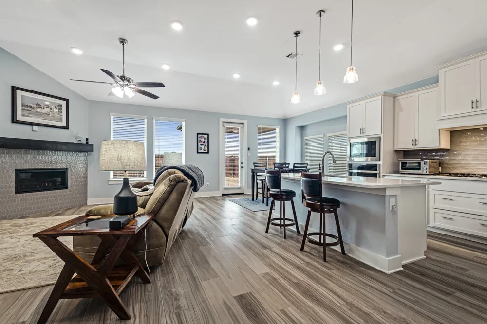 1913 Briar Hill Drive Denton, TX 76207