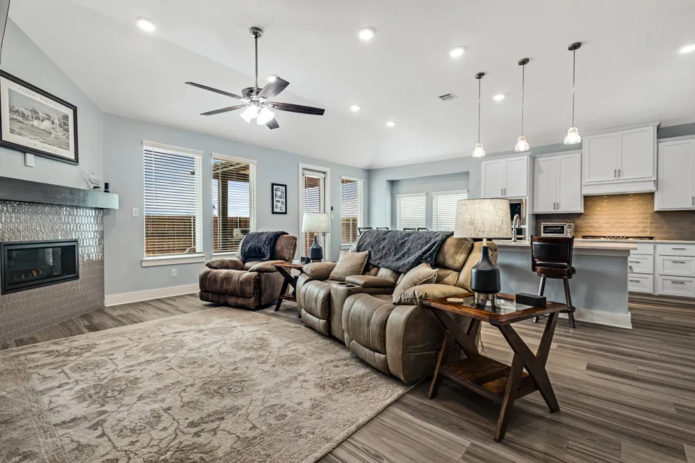 1913 Briar Hill Drive Denton, TX 76207