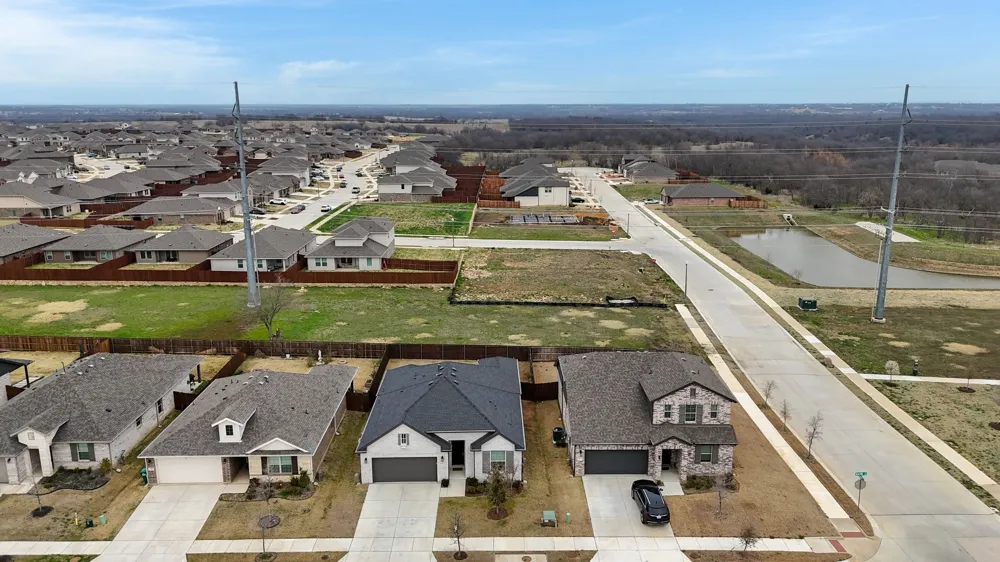 1913 Briar Hill Drive Denton, TX 76207