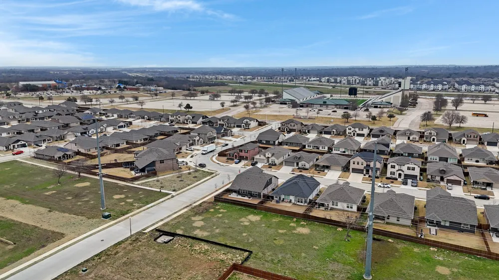 1913 Briar Hill Drive Denton, TX 76207