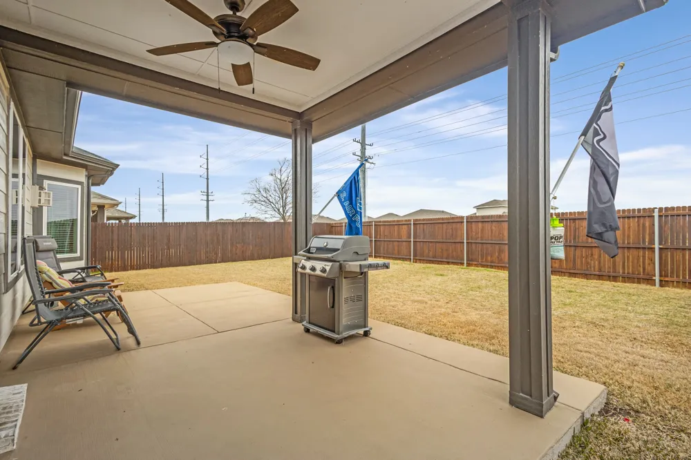 1913 Briar Hill Drive Denton, TX 76207