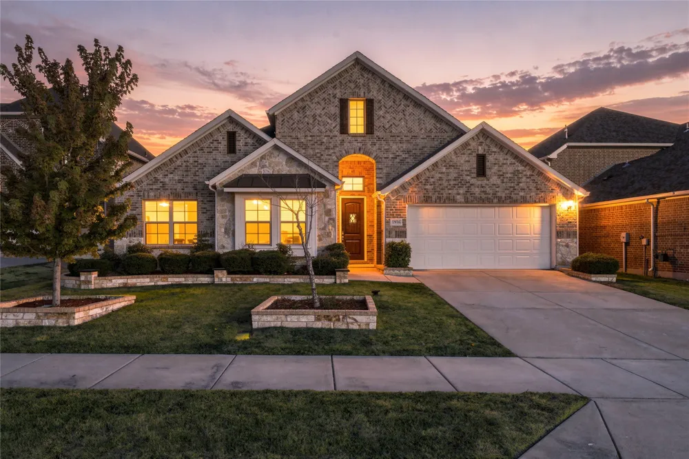 1916 Oakston Drive Little Elm, TX 75033