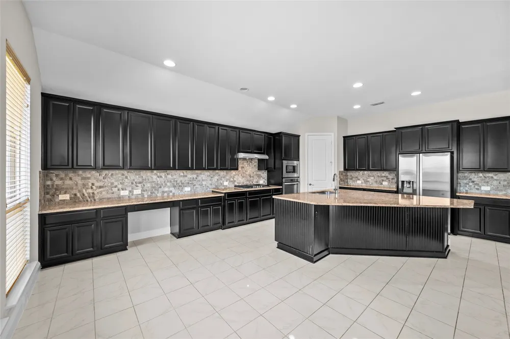 1916 Oakston Drive Little Elm, TX 75033