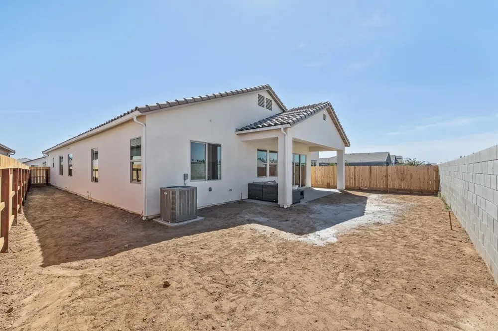 7210 W Ashcroft Avenue Fresno, CA 93723