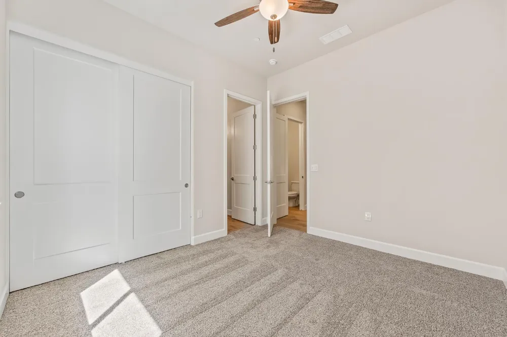 7210 W Ashcroft Avenue Fresno, CA 93723