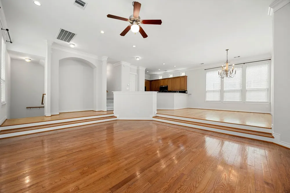 5723 Kansas Street Houston, TX 77007