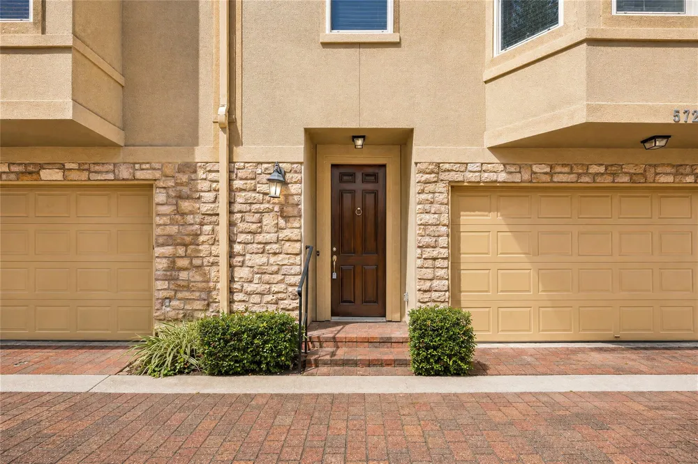 5723 Kansas Street Houston, TX 77007