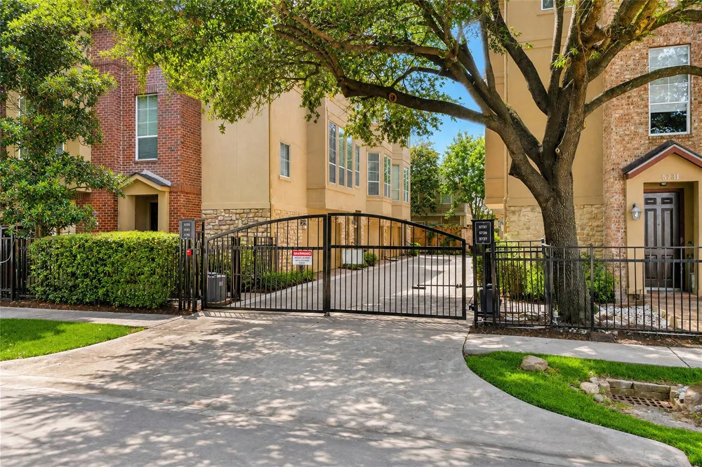 5723 Kansas Street Houston, TX 77007