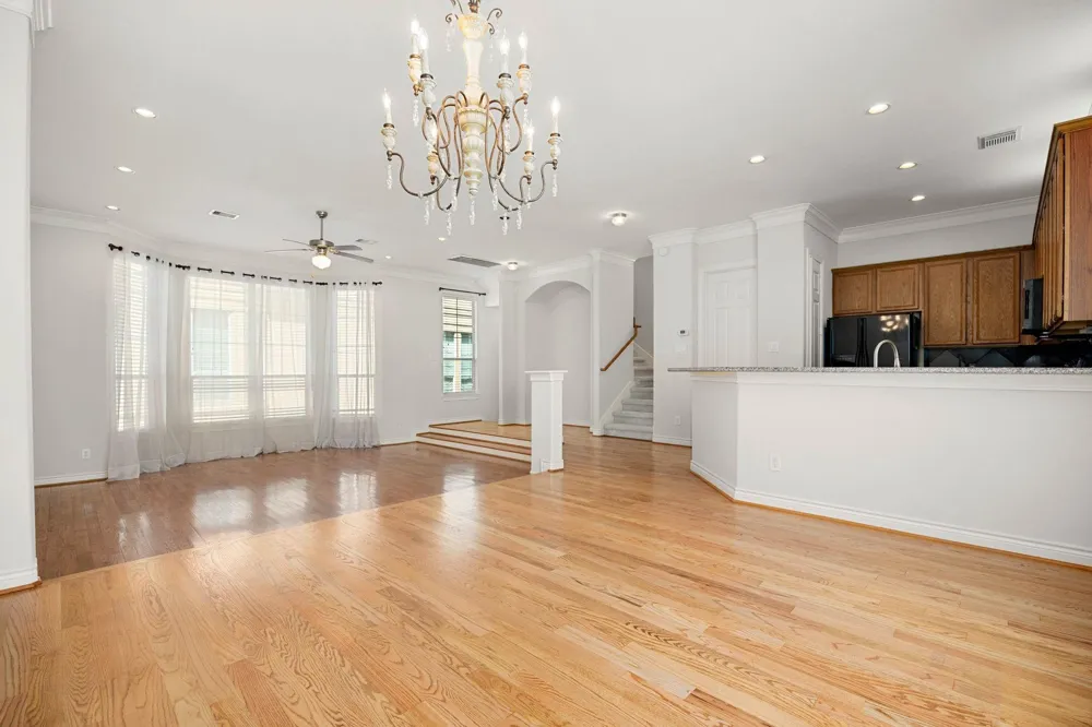 5723 Kansas Street Houston, TX 77007