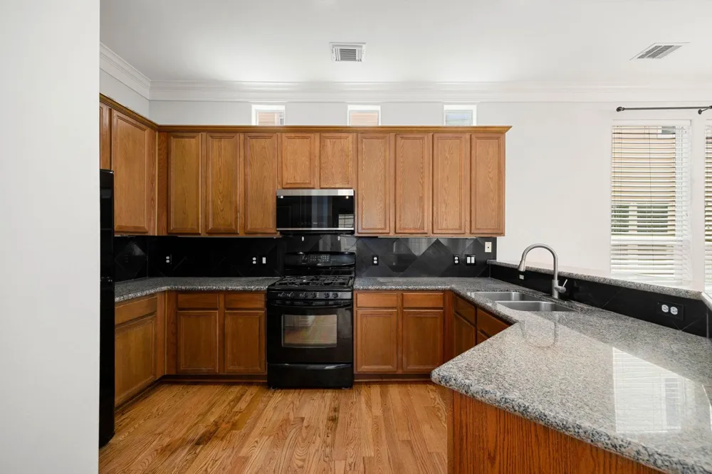 5723 Kansas Street Houston, TX 77007