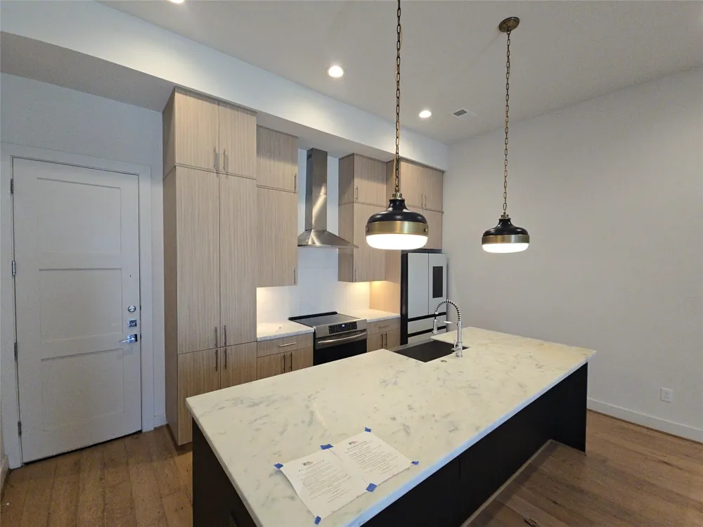 2414 Gray Street Houston, TX 77003