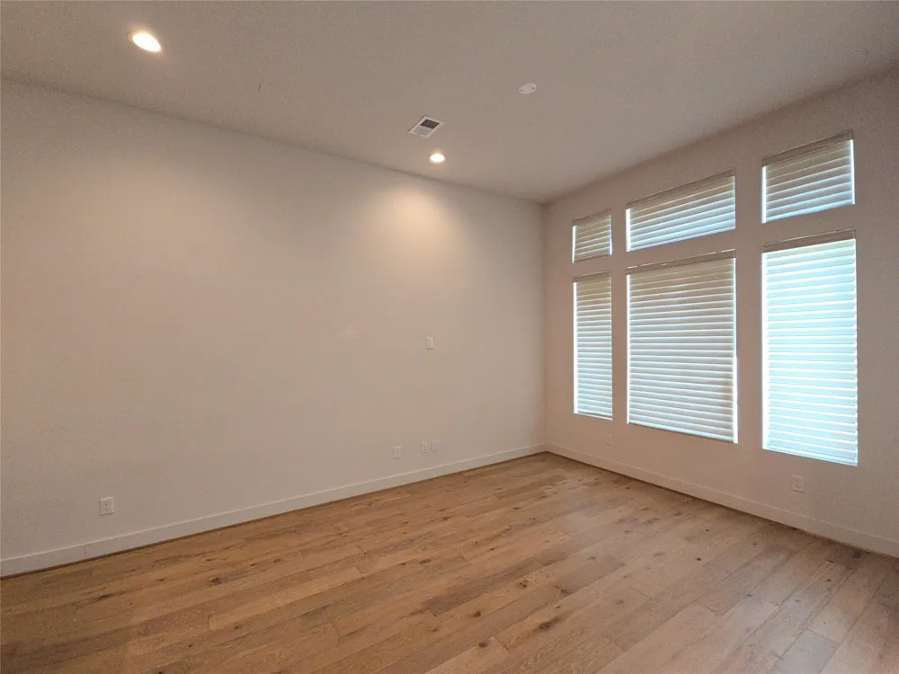 2414 Gray Street Houston, TX 77003