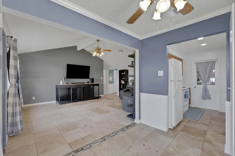 8515 Oakhaven Road La Porte, TX 77571